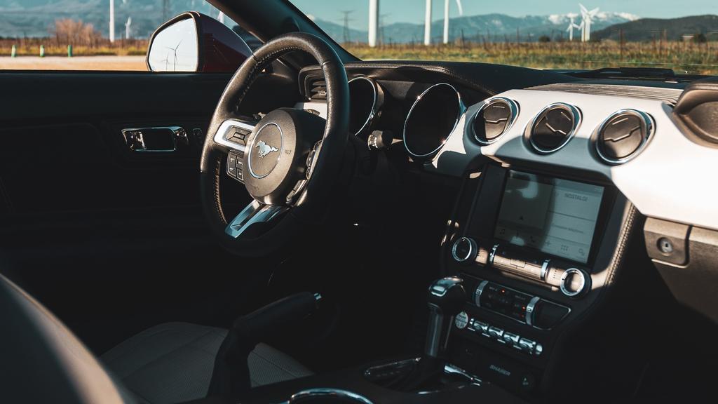 FORD MUSTANG CABRIOLET