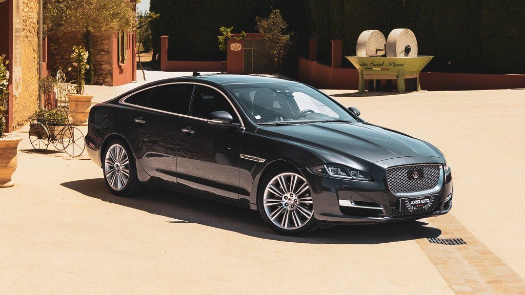 JAGUAR XJ